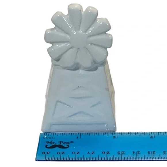 Farmhouse Windmill Salt and Pepper Shaker Set Ceramic Classic White - Picture 5 of 16